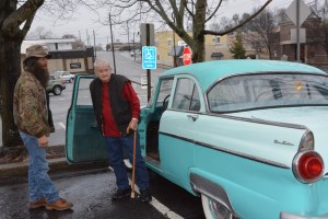 01 Greg Shook visits NGAAR # 25